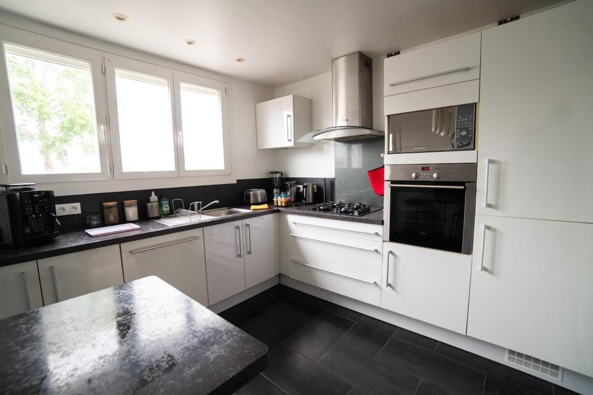 Bright Modern, Near Center And 10 Min From Beaches Appartement *